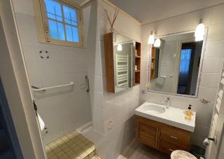 house 9 Rooms for sale on BENERVILLE SUR MER (14910)