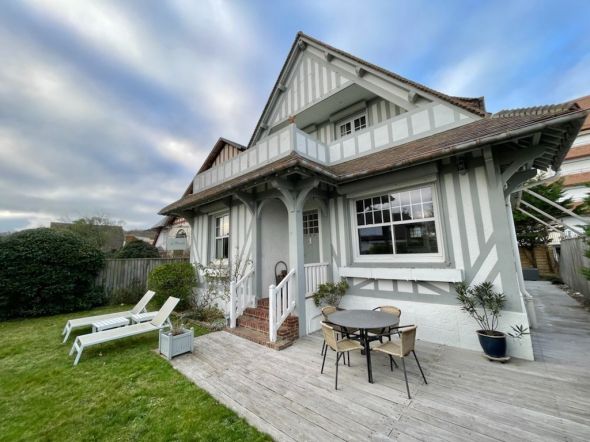 Sale House Benerville-sur-Mer 9&nbsp;Rooms 120&nbsp;m²