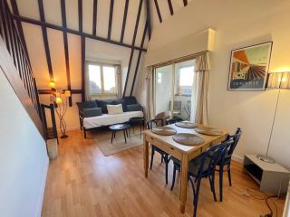 apartment 2 Rooms for rent on DEAUVILLE (14800)
