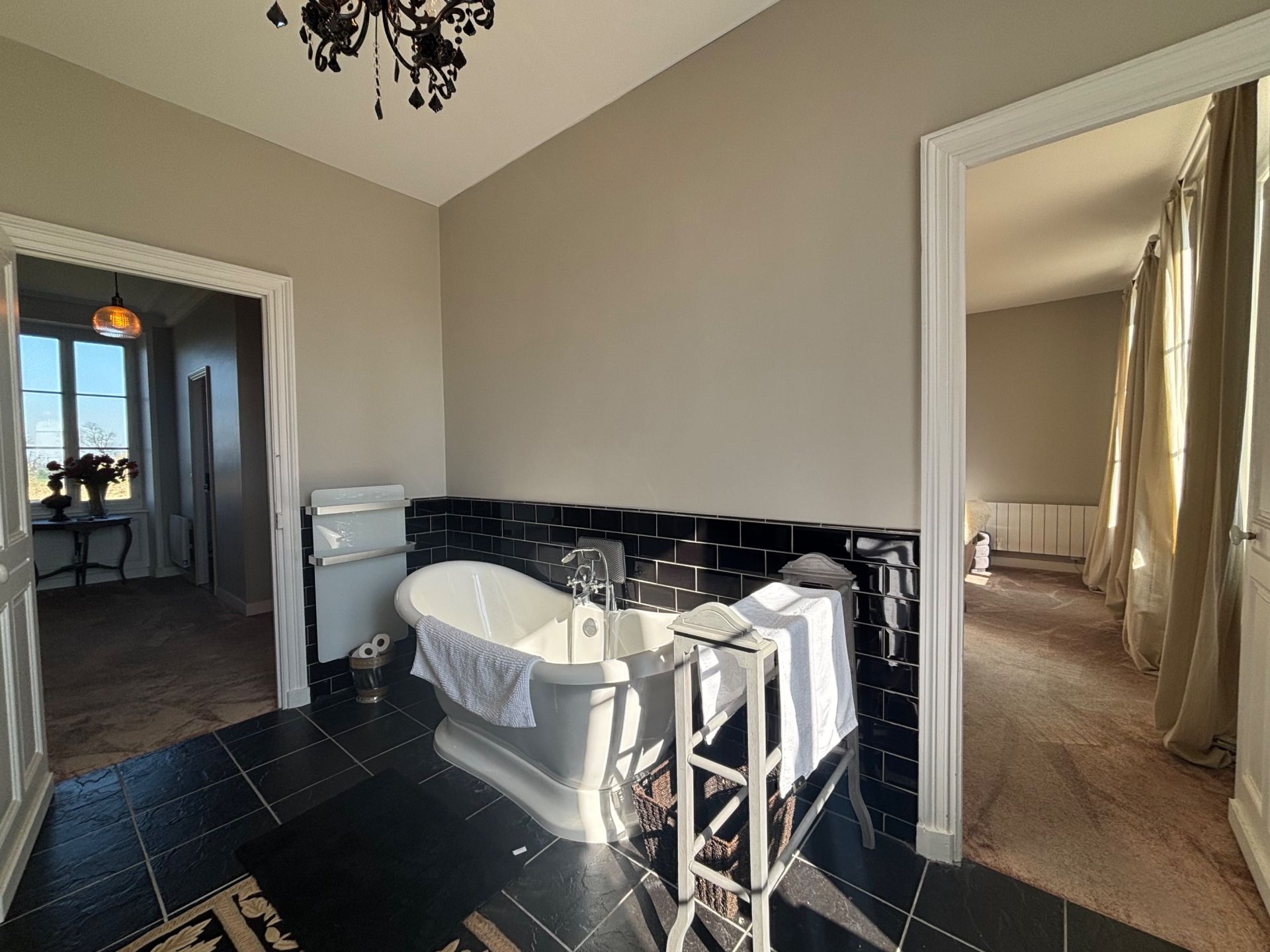 house 12 Rooms for sale on VIERVILLE SUR MER (14710)