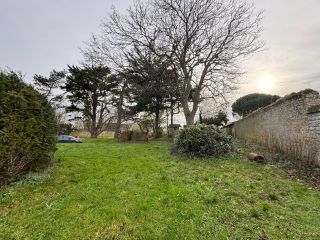 house 10 Rooms for sale on VIERVILLE SUR MER (14710)