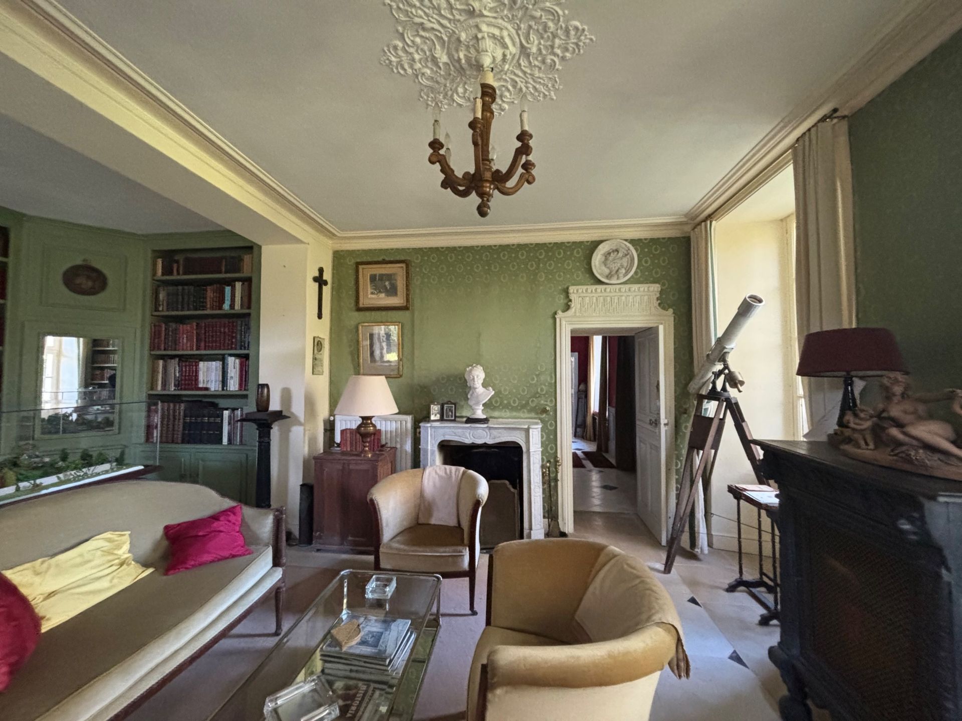 house 19 Rooms for sale on GRANDCAMP MAISY (14450)