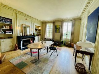 maison bourgeoise 10 Pièces en vente sur CAUMONT (27310)