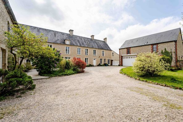 Vente Maison Bayeux 17&nbsp;Pièces 312&nbsp;m²