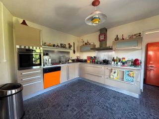 house 9 Rooms for sale on ARROMANCHES LES BAINS (14117)