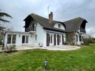 maison bourgeoise 9 Pièces en vente sur ST ETIENNE DU ROUVRAY (76800)