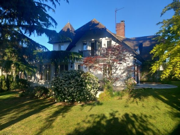 Vente Maison bourgeoise Saint-Étienne-du-Rouvray 9&nbsp;Pièces 292.9&nbsp;m²