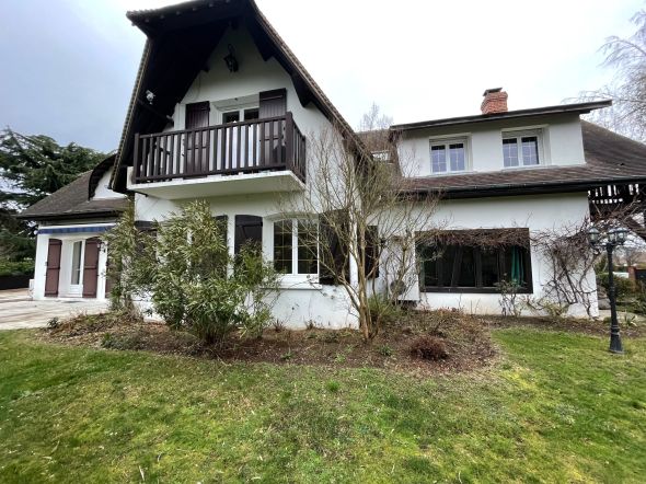 Vente Maison bourgeoise Saint-Étienne-du-Rouvray 9&nbsp;Pièces 292.9&nbsp;m²