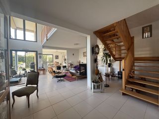 house 7 Rooms for sale on OUISTREHAM (14150)