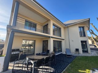 house 7 Rooms for sale on OUISTREHAM (14150)