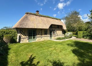 house 6 Rooms for sale on BONNEBOSQ (14340)