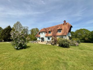 house 8 Rooms for sale on GLANVILLE (14950)