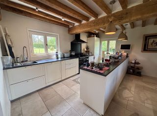 house 8 Rooms for sale on GLANVILLE (14950)