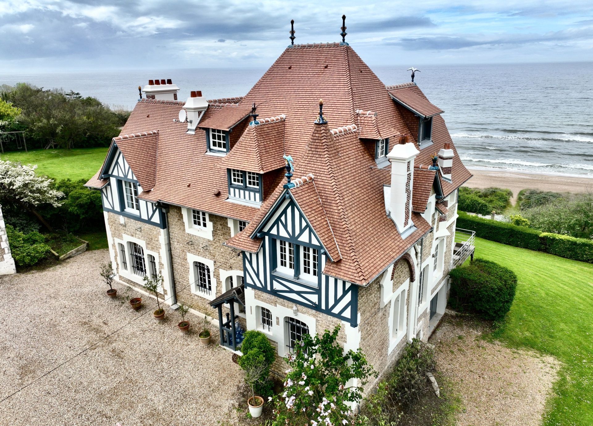 maison 11 Pièces en location saisonnière sur BENERVILLE SUR MER (14910)