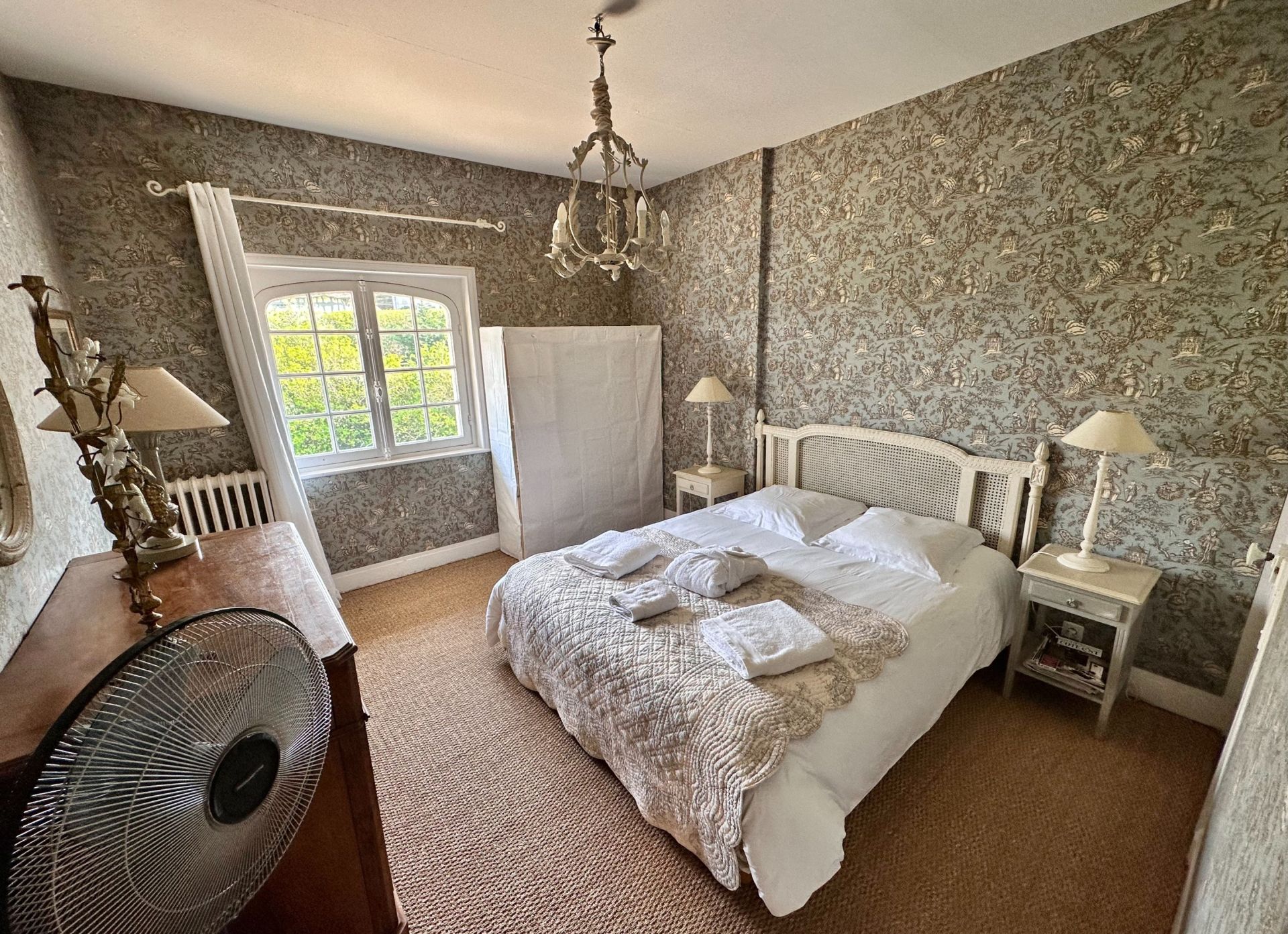 house 11 Rooms for seasonal rent on BENERVILLE SUR MER (14910)