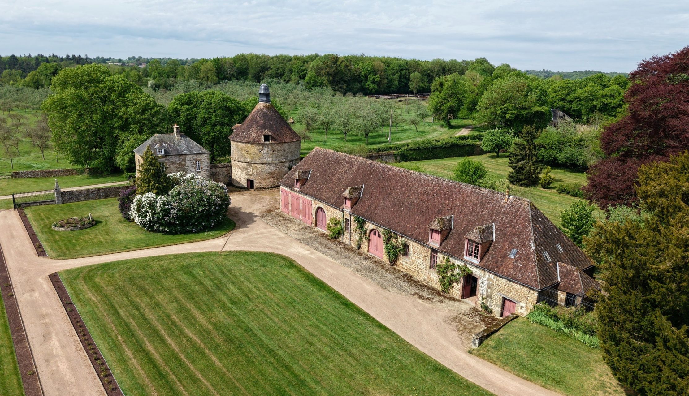 castle 20 Rooms for sale on GIEL COURTEILLES (61210)