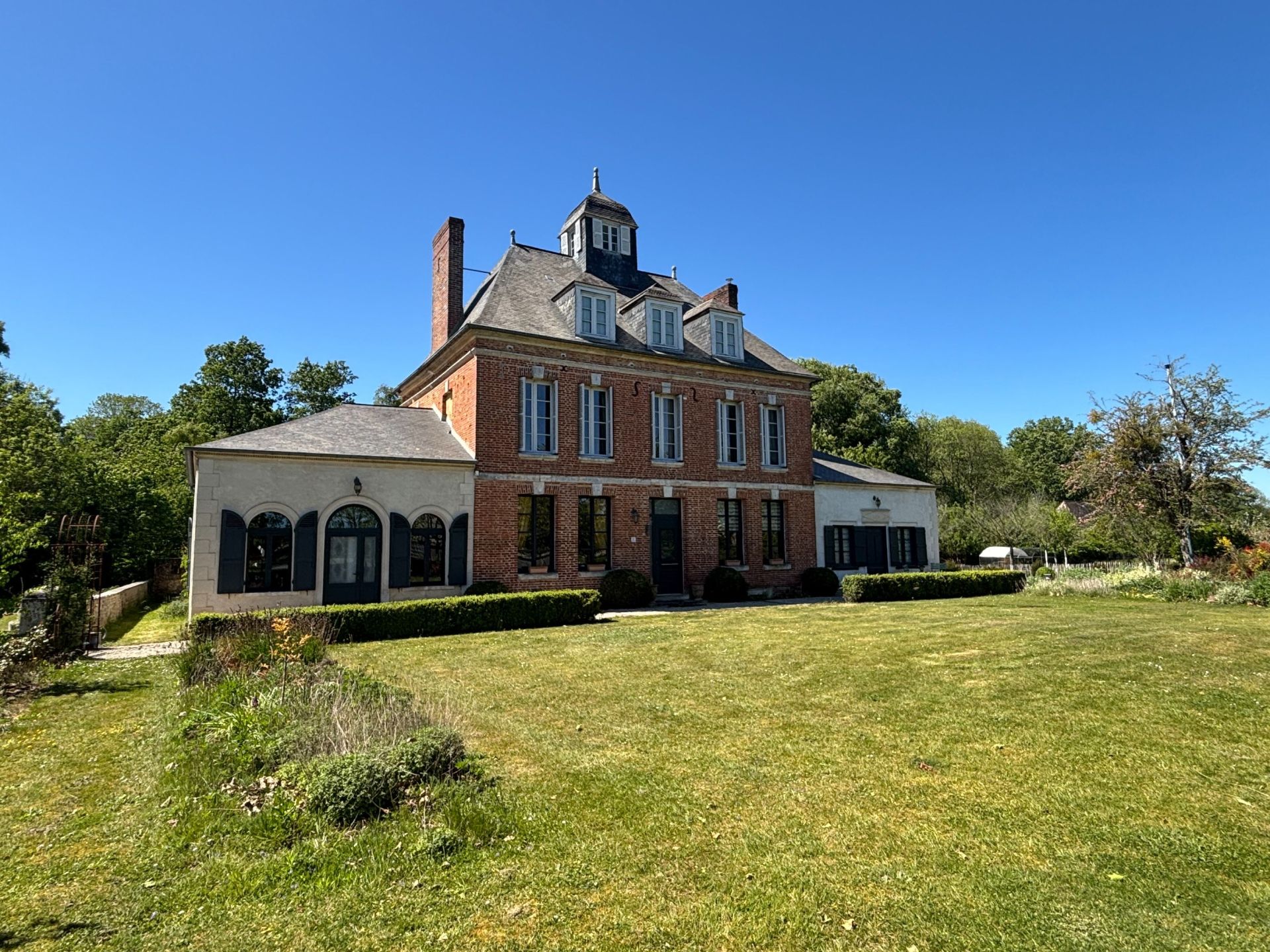 propriété 8 Pièces en vente sur CORNEVILLE SUR RISLE (27500)