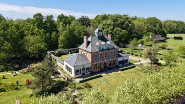 propriété 8 Pièces en vente sur CORNEVILLE SUR RISLE (27500)