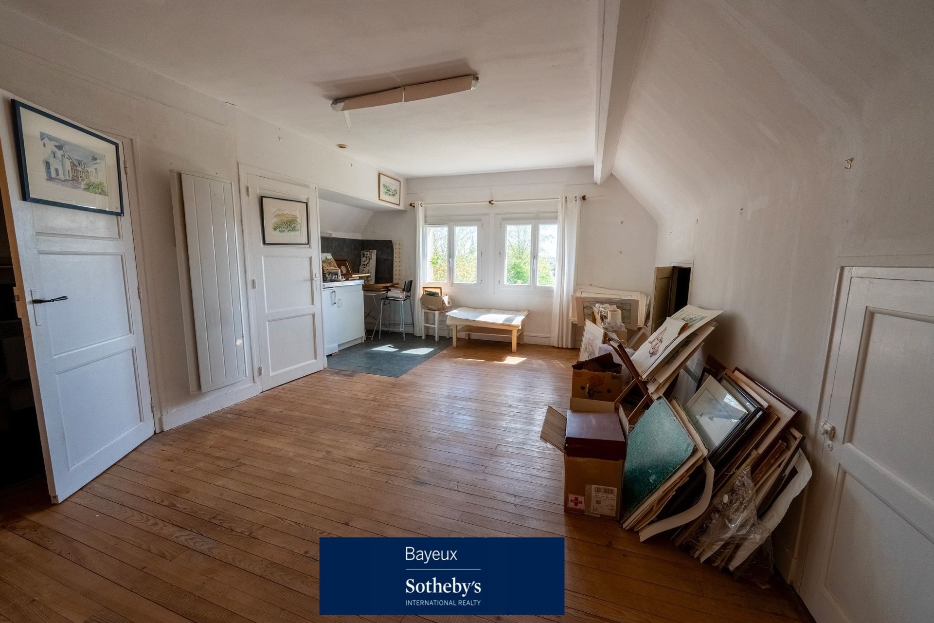 long house 9 Rooms for sale on ROTS (14740)