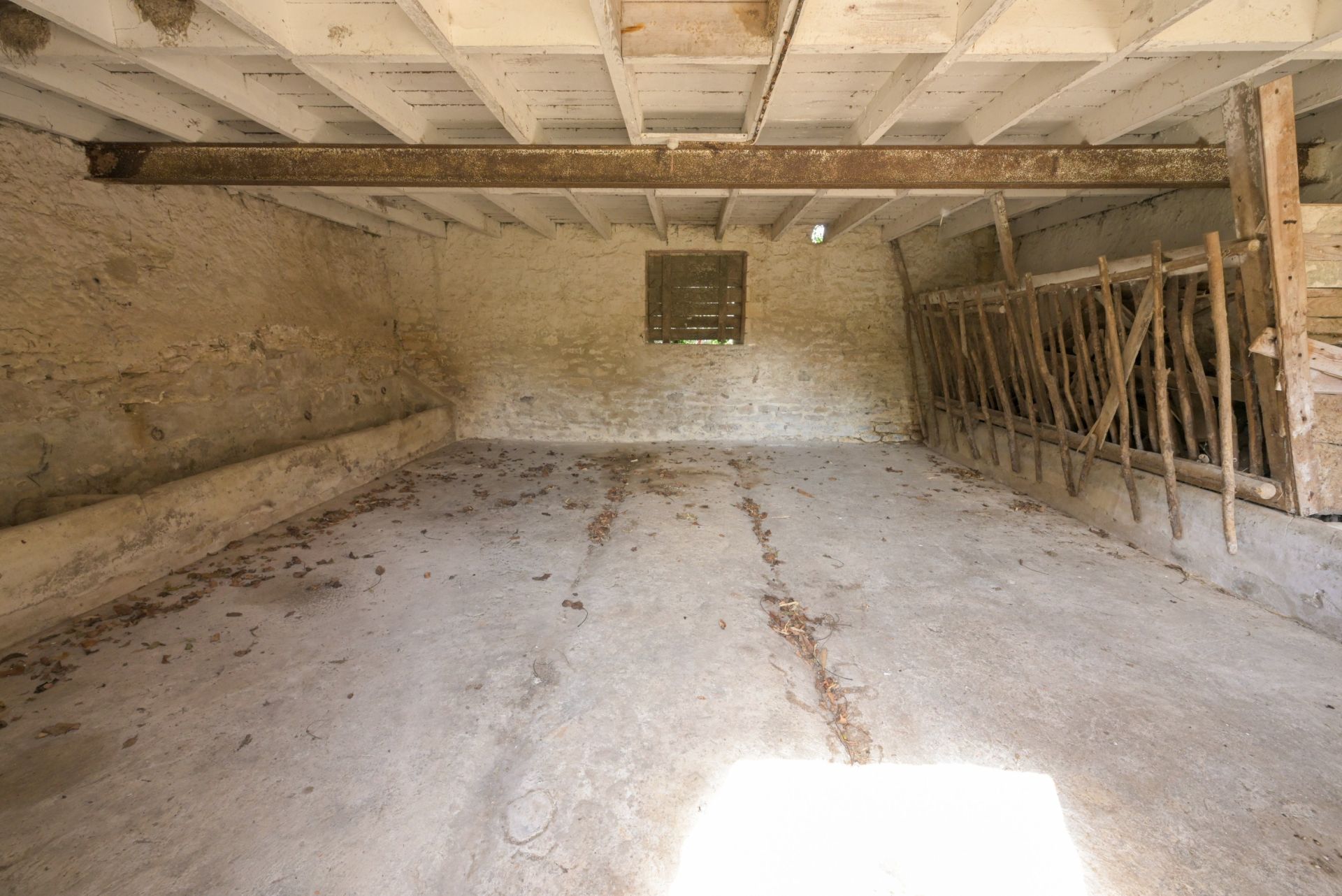 long house 9 Rooms for sale on ROTS (14740)