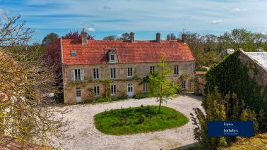long house 9 Rooms for sale on ROTS (14740)