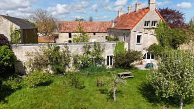 long house 9 Rooms for sale on ROTS (14740)