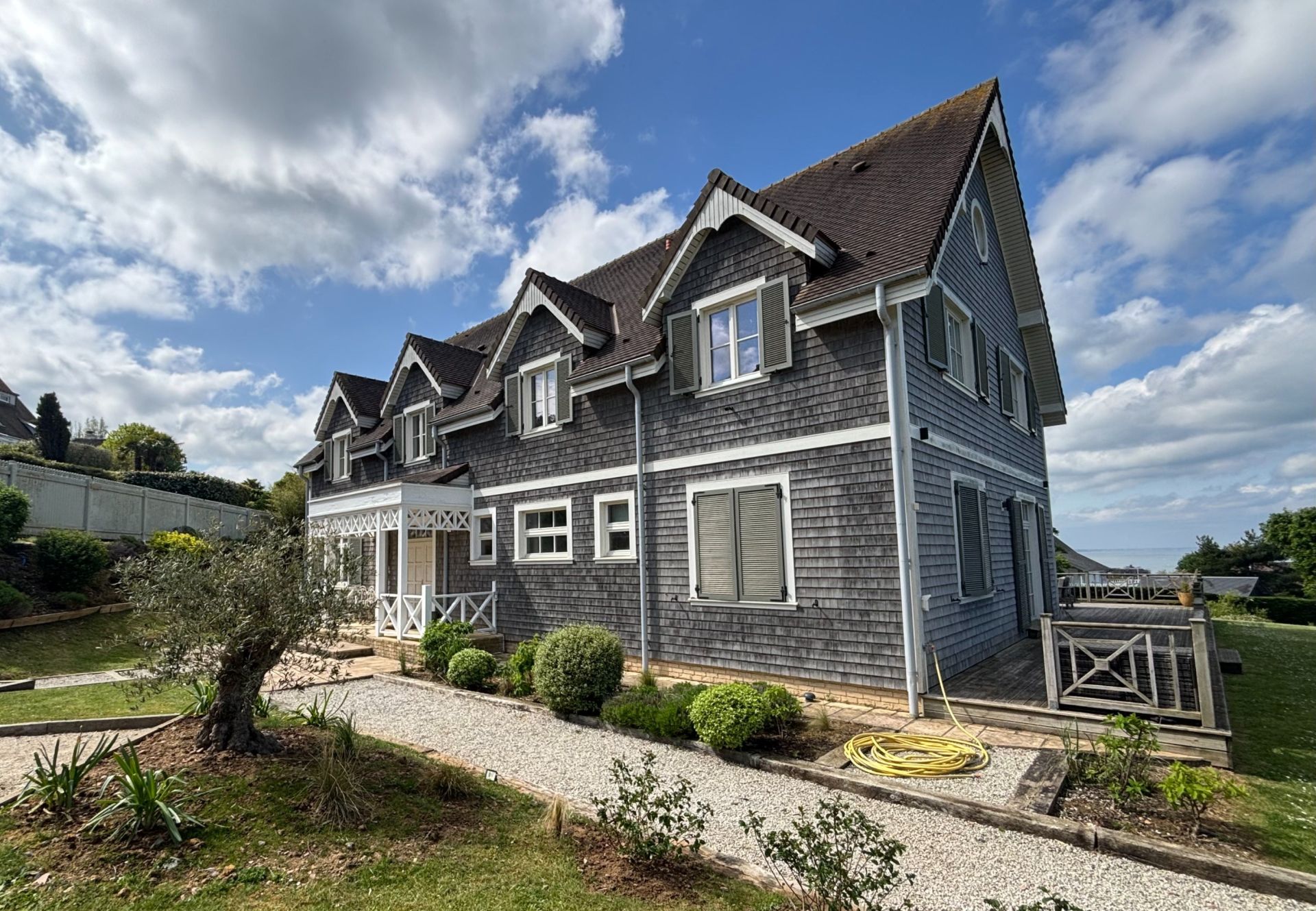 maison 8 Pièces en location saisonnière sur BENERVILLE SUR MER (14910)
