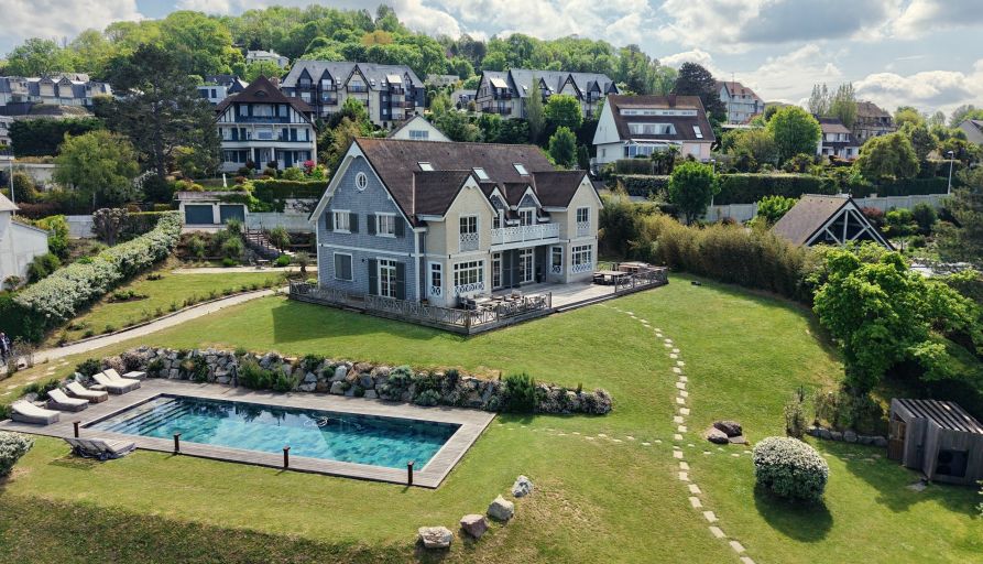 maison 8 Pièces en location saisonnière sur BENERVILLE SUR MER (14910)