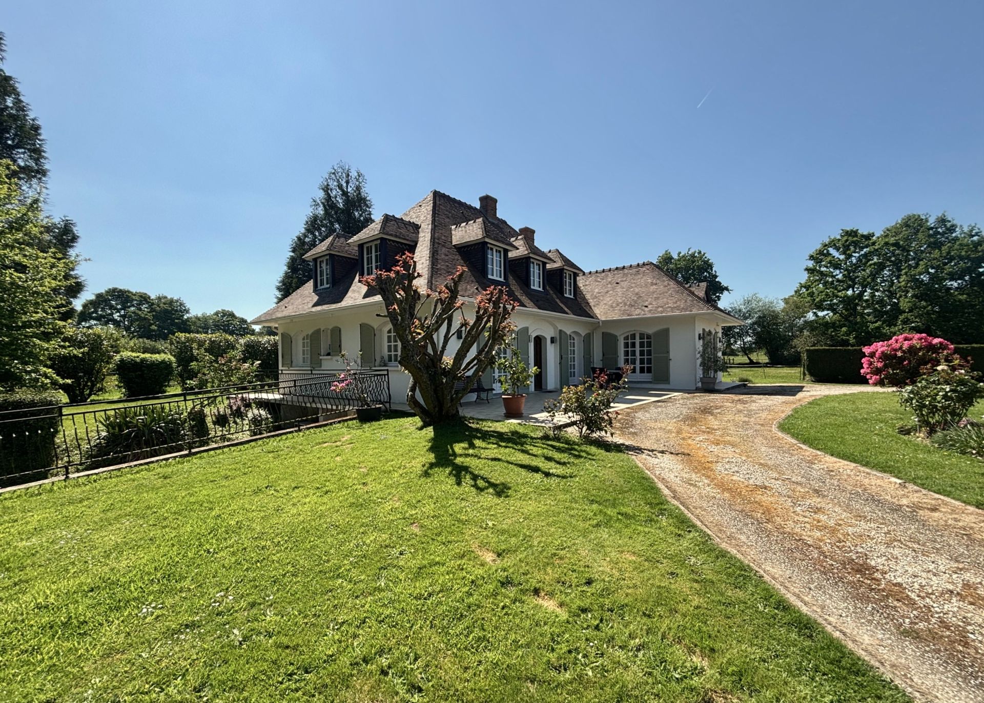 house 7 Rooms for sale on EPAIGNES (27260)