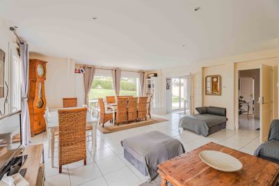 Sale Architect's house Arromanches-les-Bains 11&nbsp;Rooms 261&nbsp;m²