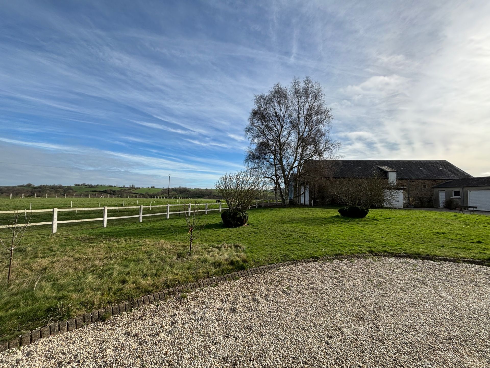 house 8 Rooms for sale on CAEN (14000)