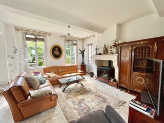 house 8 Rooms for sale on CAEN (14000)