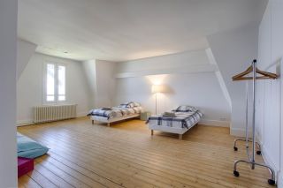 house 15 Rooms for seasonal rent on BENERVILLE SUR MER (14910)