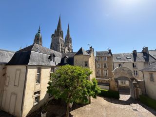 apartment 5 Rooms for sale on BAYEUX (14400)