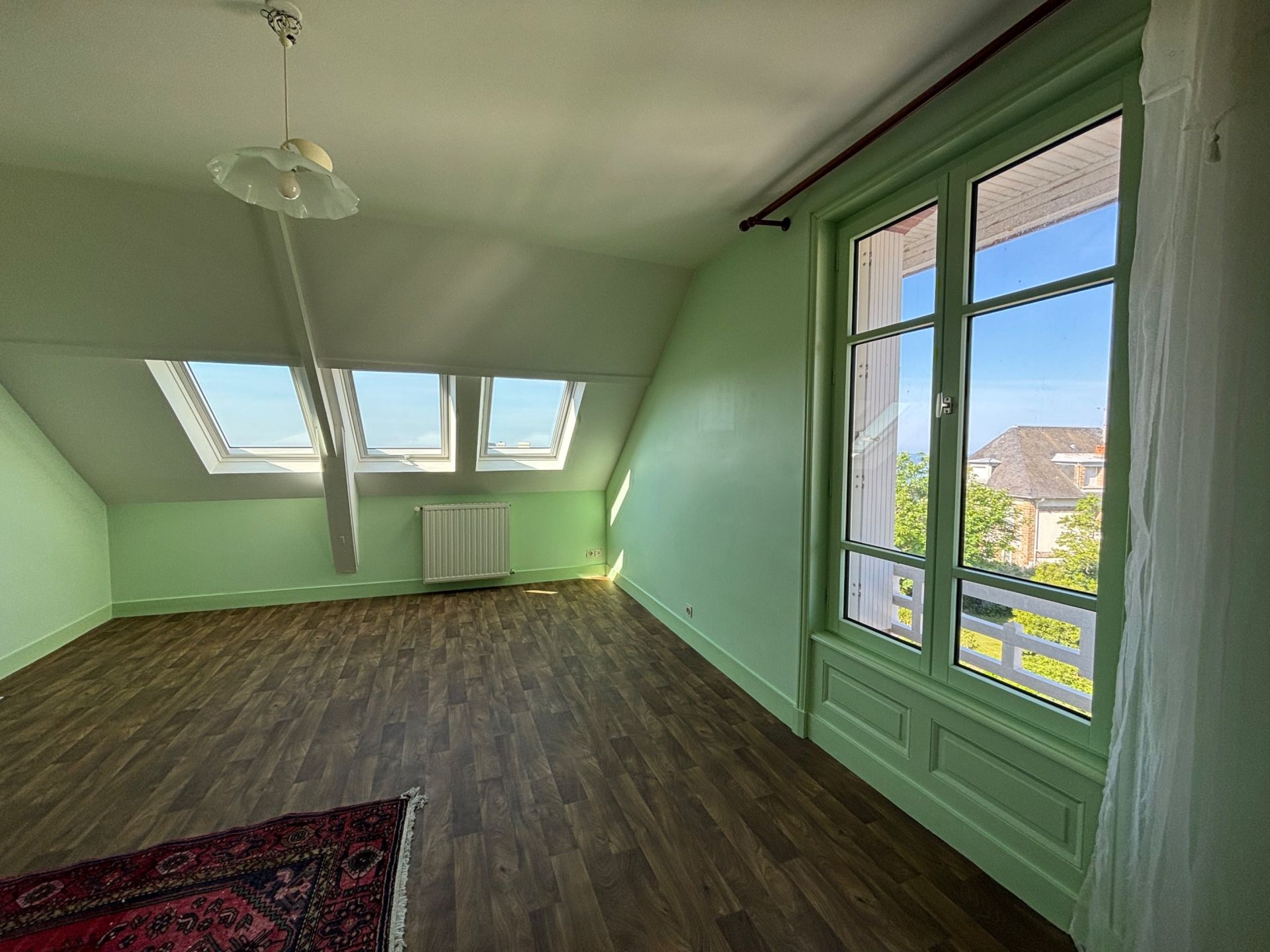 house 8 Rooms for sale on GRANVILLE (50400)
