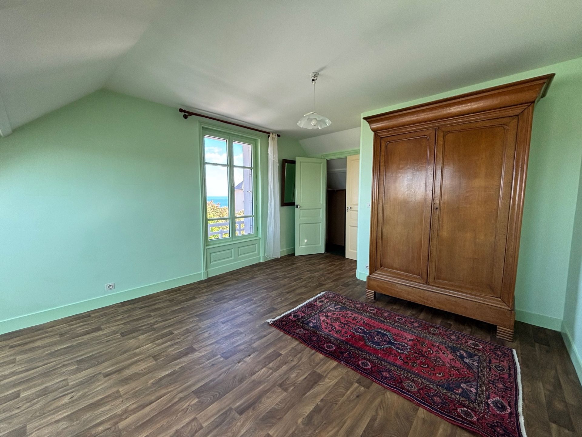 house 8 Rooms for sale on GRANVILLE (50400)