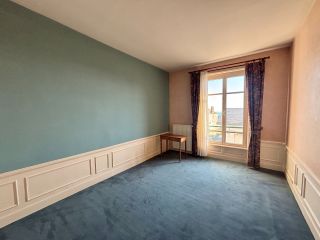house 8 Rooms for sale on GRANVILLE (50400)
