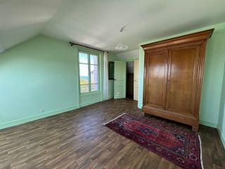 house 8 Rooms for sale on GRANVILLE (50400)