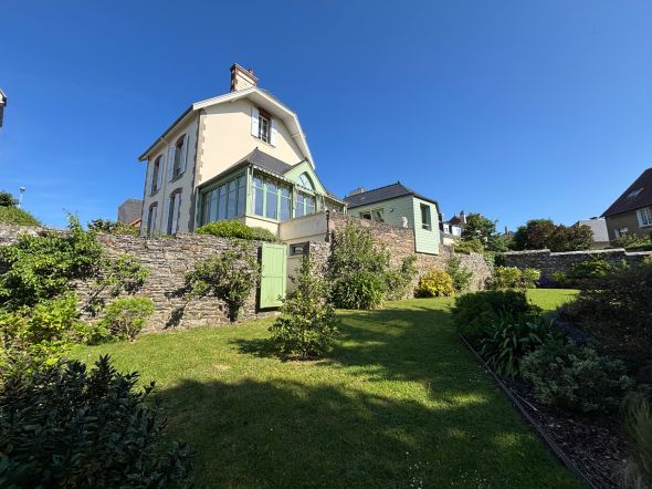 Vente Maison Granville 8&nbsp;Pièces 200&nbsp;m²