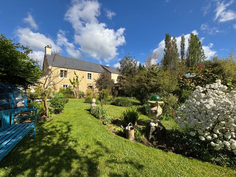 maison 8 Pièces en vente sur VAUX SUR SEULLES (14400)