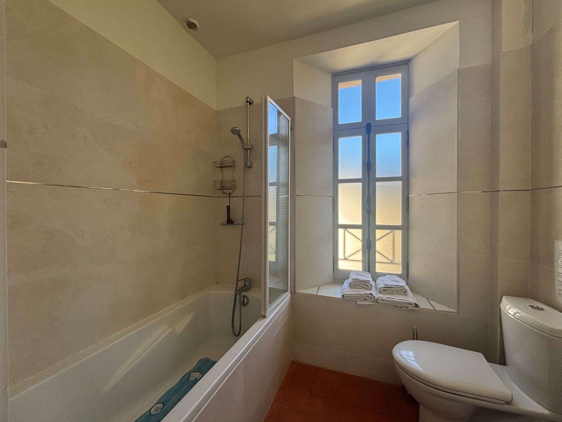 house 11 Rooms for sale on BAYEUX (14400)