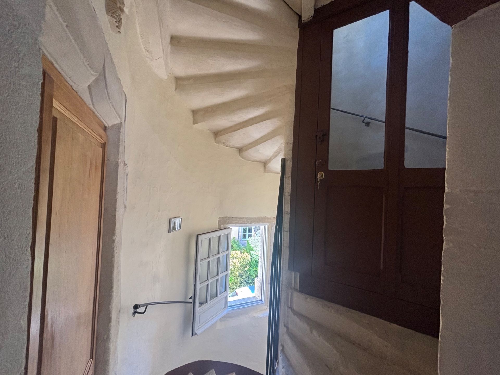 house 11 Rooms for sale on BAYEUX (14400)