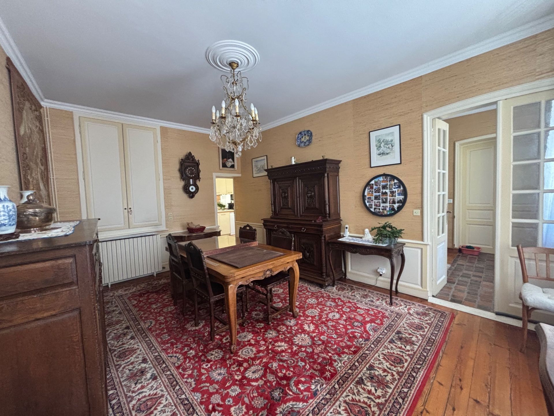 house 11 Rooms for sale on BAYEUX (14400)