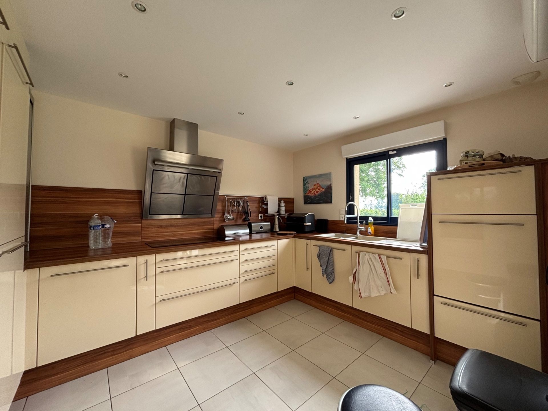 house 10 Rooms for sale on CREULLY (14480)