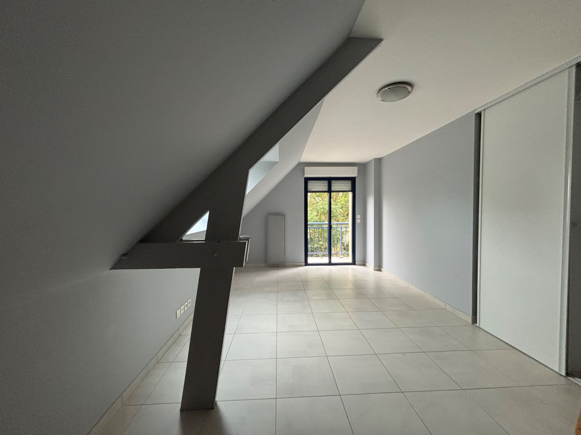 house 10 Rooms for sale on CREULLY (14480)
