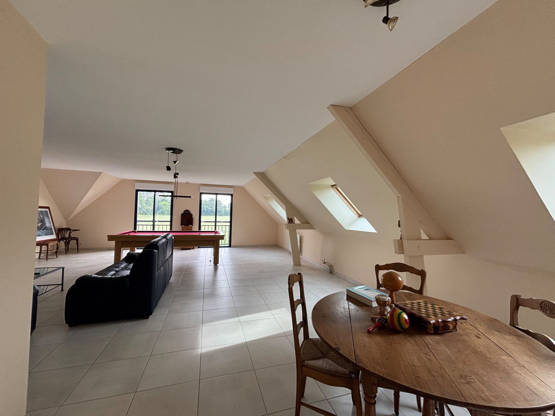 house 10 Rooms for sale on CREULLY (14480)