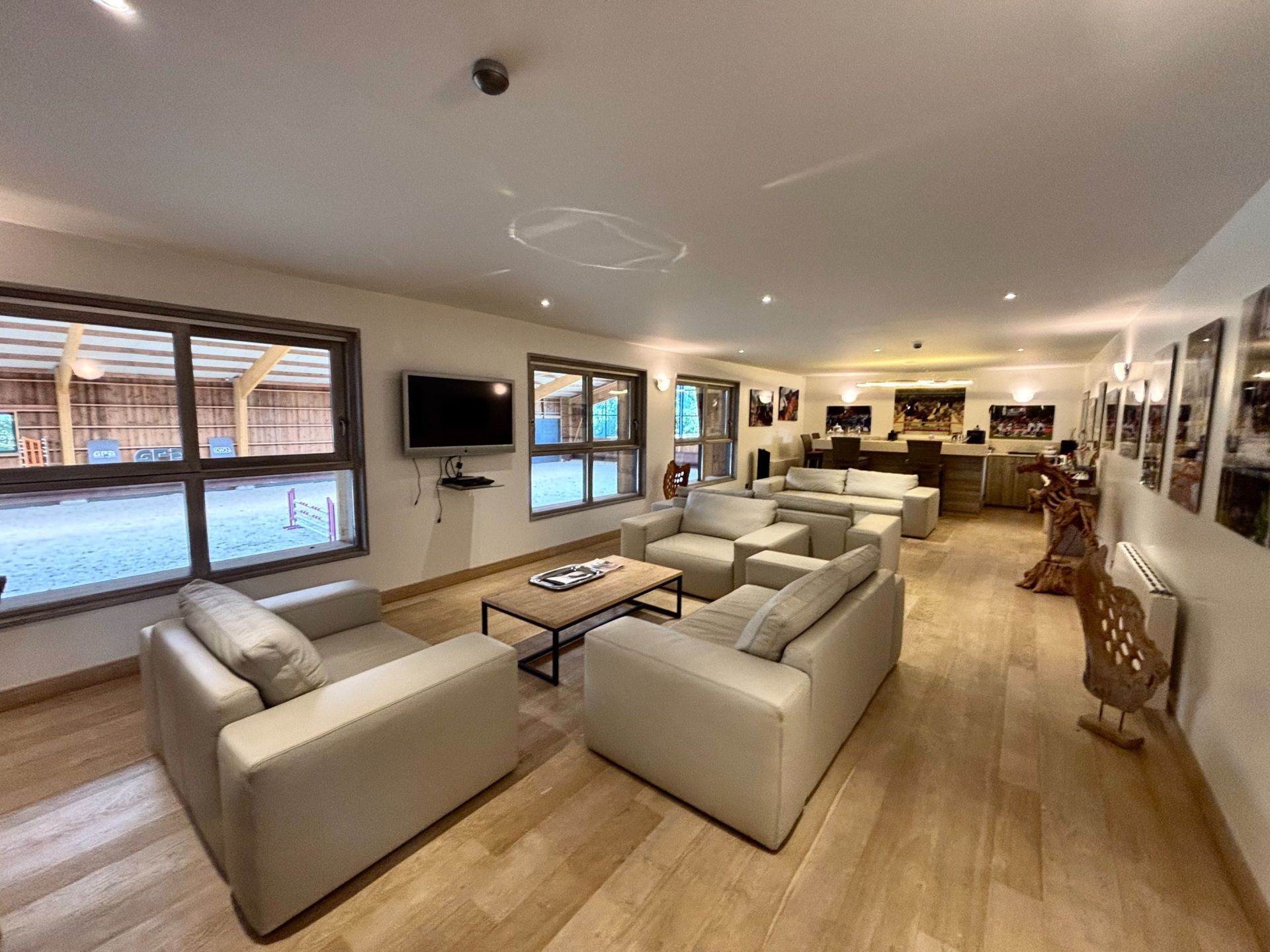 propriété équestre 28 Pièces en vente sur VAUVILLE (14800)