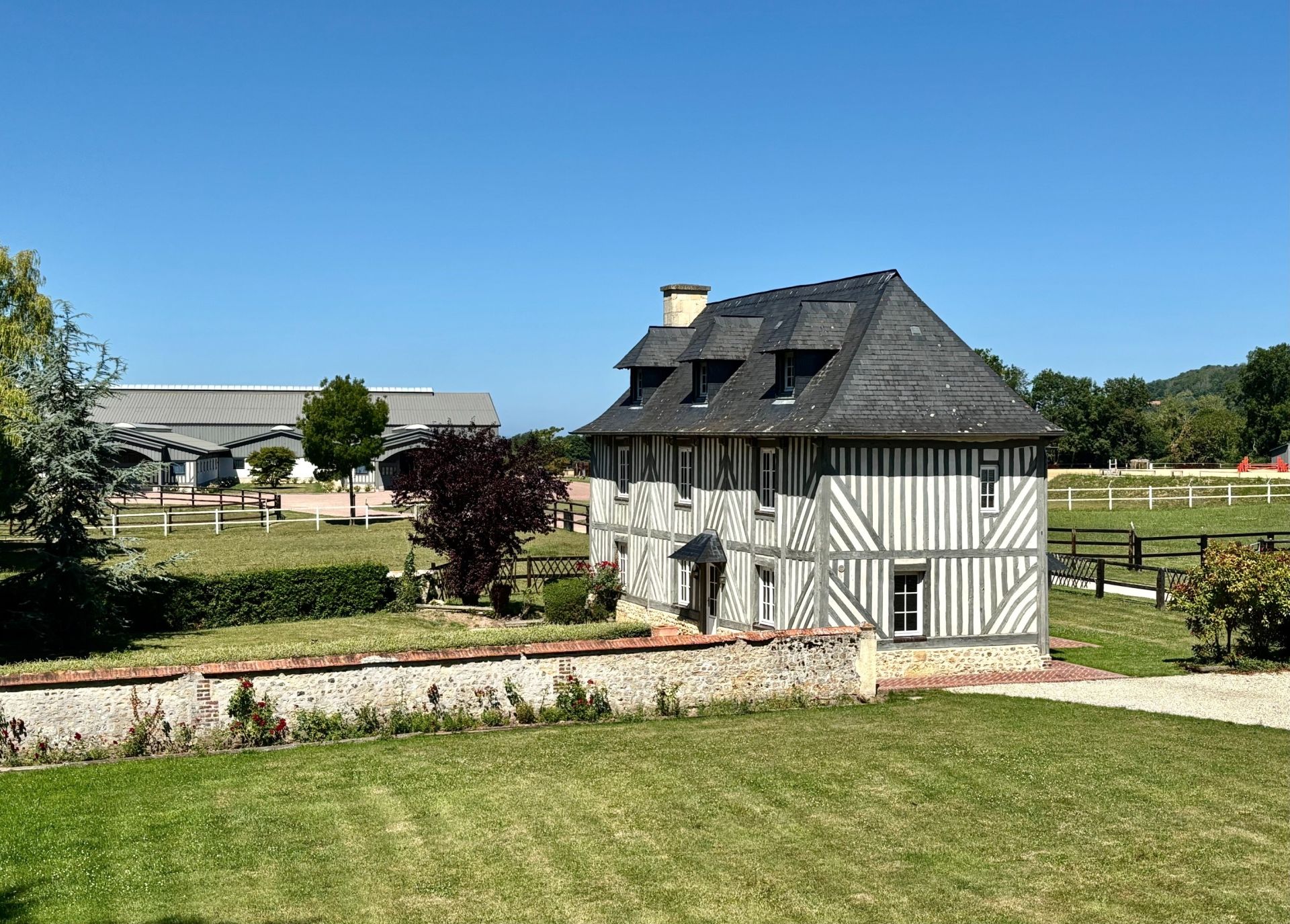propriété équestre 28 Pièces en vente sur VAUVILLE (14800)