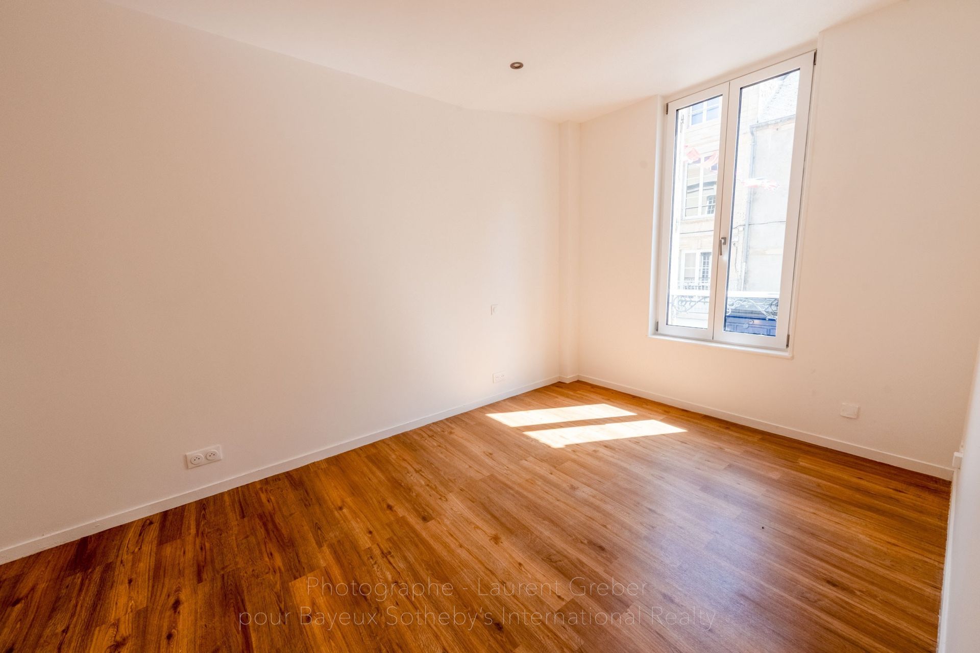 apartment 2 Rooms for sale on BAYEUX (14400)