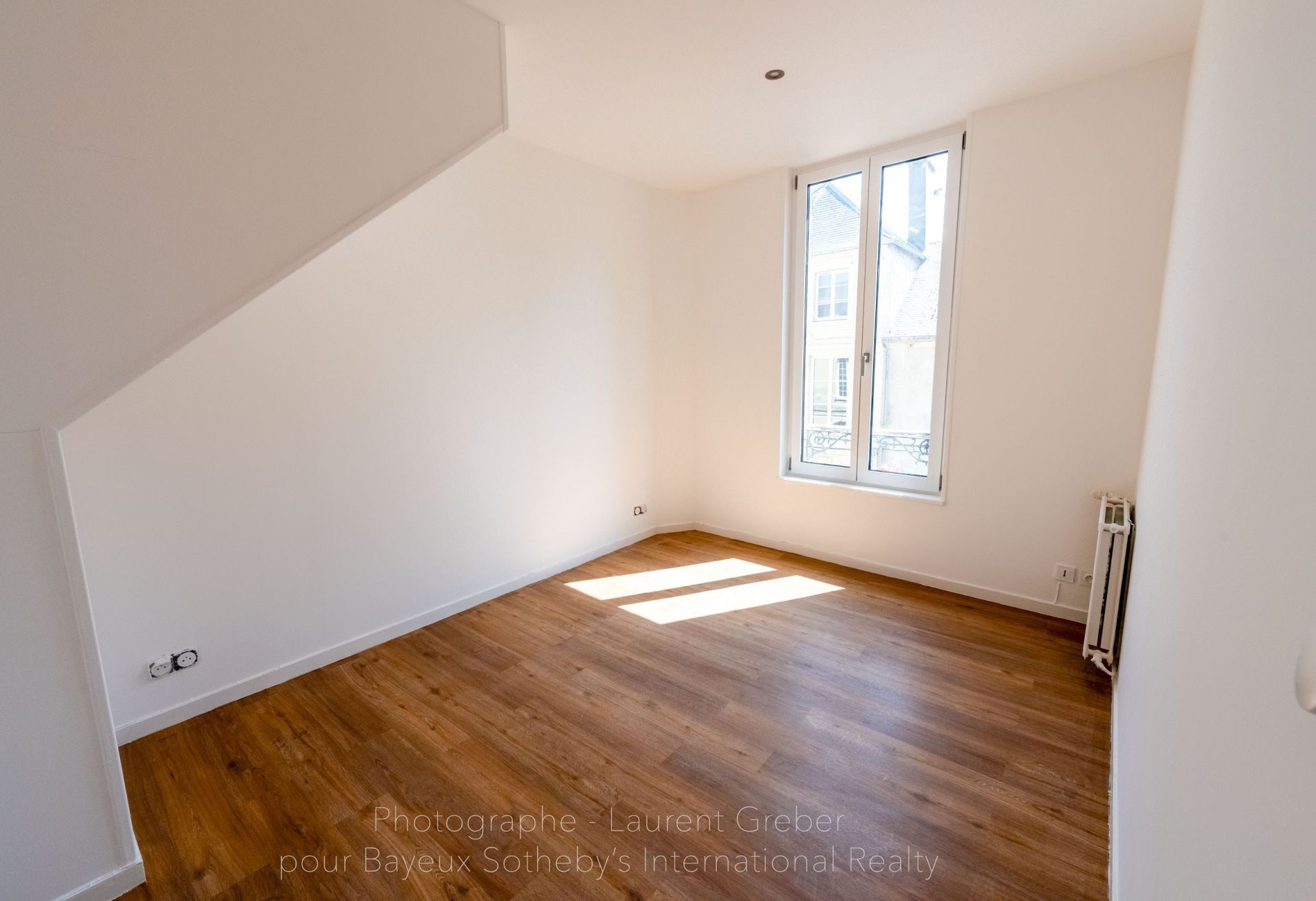 apartment 4 Rooms for sale on BAYEUX (14400)